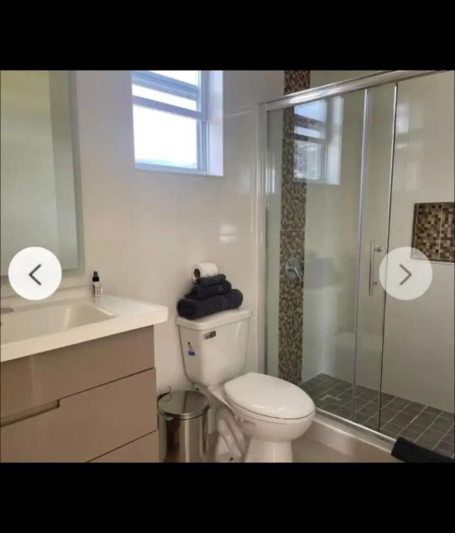 Serenity Suites Kingston 0*,  Jamaica